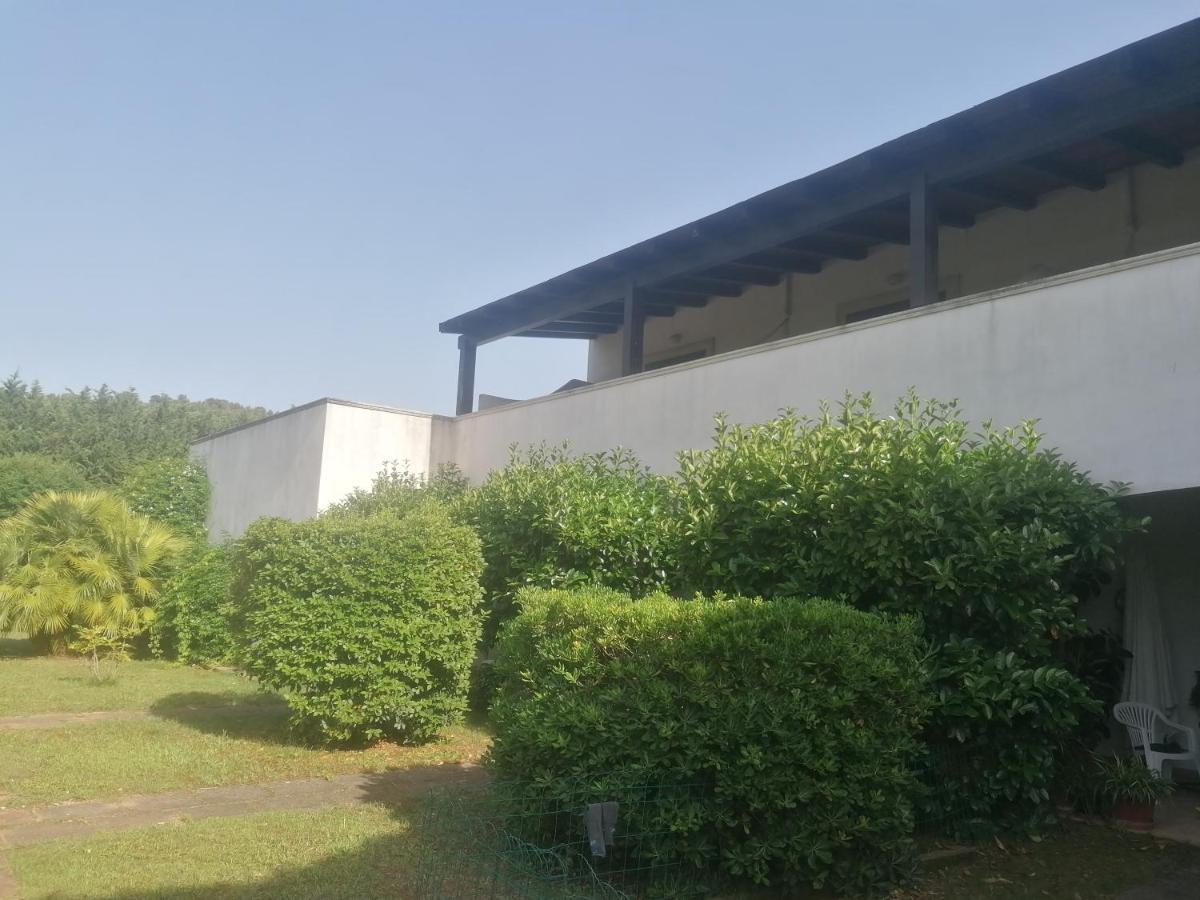 فيلا La Piana Di Calena بيسْكيتْشّي المظهر الخارجي الصورة