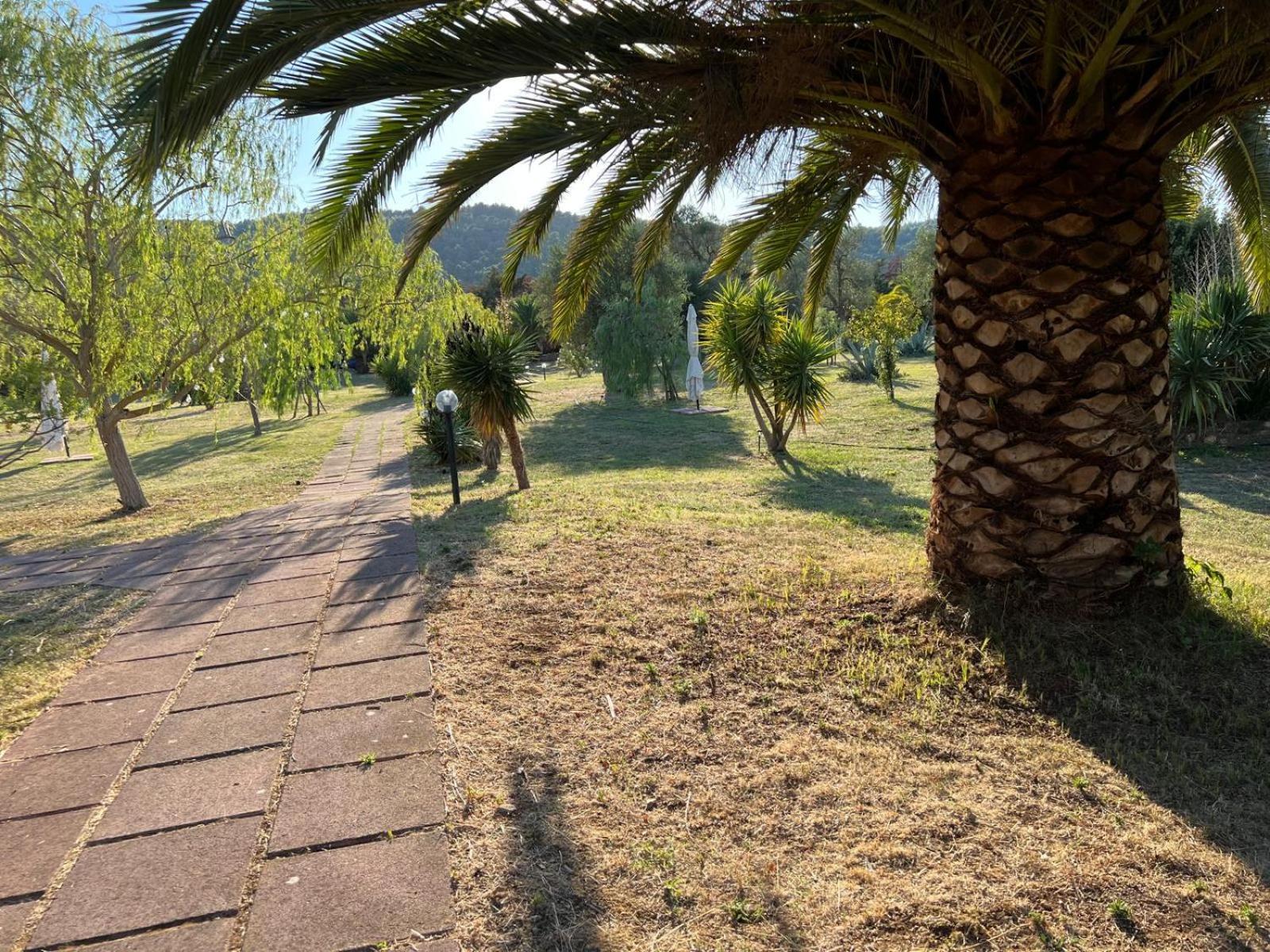 فيلا La Piana Di Calena بيسْكيتْشّي المظهر الخارجي الصورة